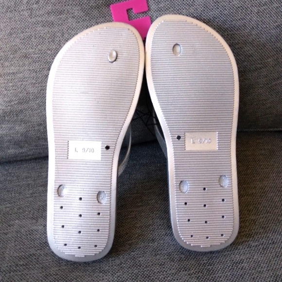 So Flip Flops - Picture 3 of 5